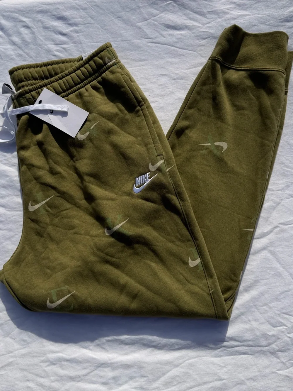Nike Men’s Club Fleece Standard Fit Tapered Spartacus Jogger Pants- XL